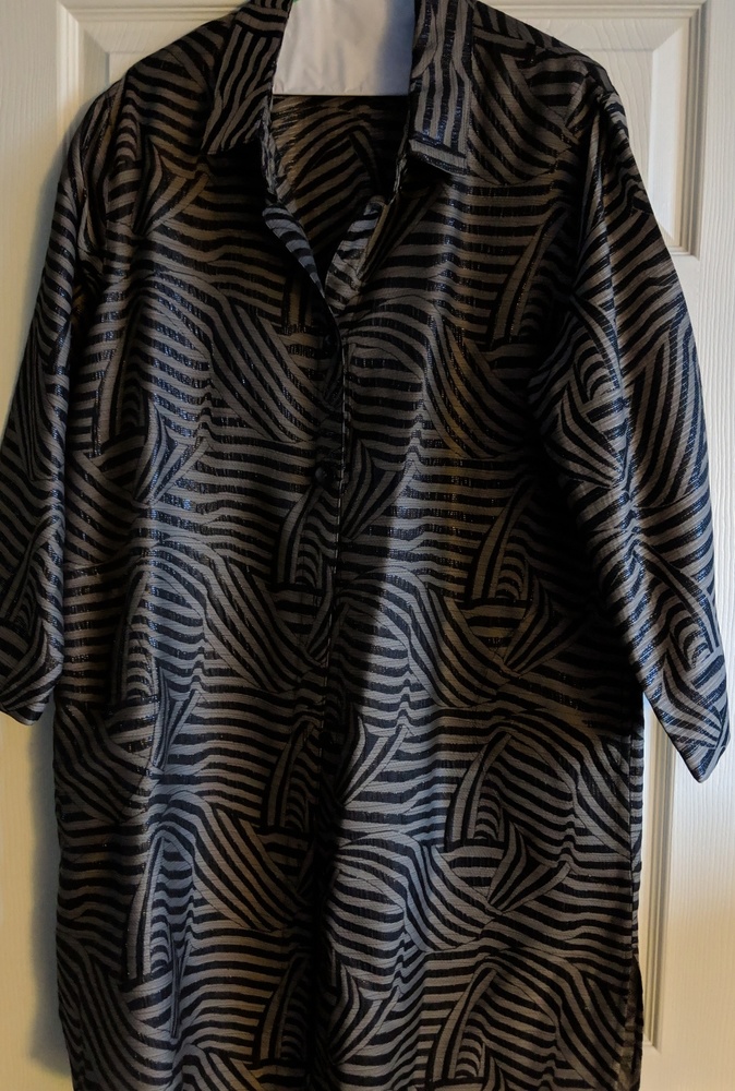 Black/gray tunic
